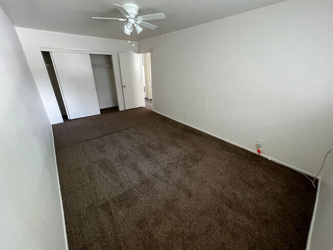 Building Photo - 25250