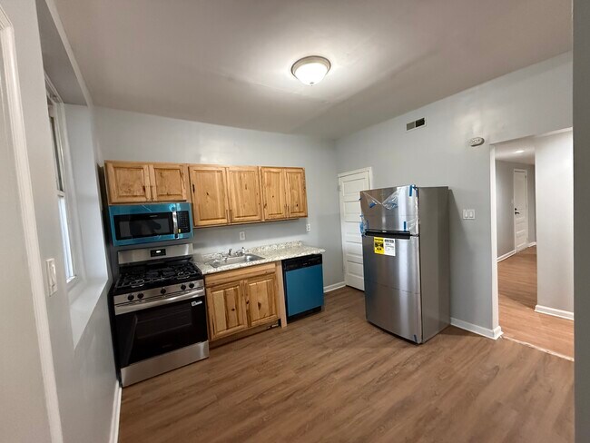 Building Photo - 423 Scott St