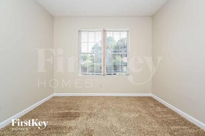 Building Photo - 646 Woodknoll Ct