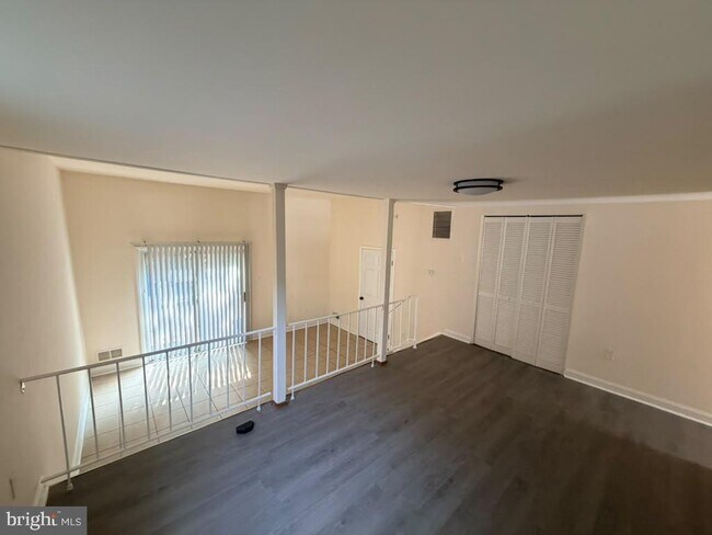 Building Photo - 3473 Beale Ct