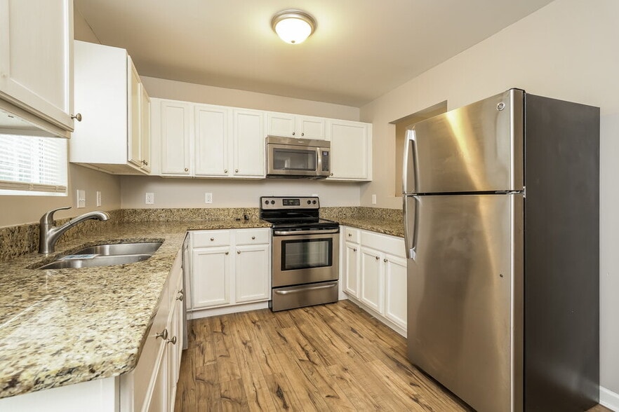 Building Photo - 4018 Mountainridge Dr