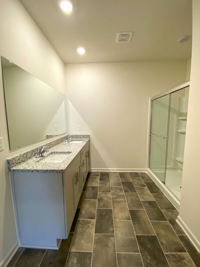 Building Photo - 3 bed, 2 bath in Oakland built in 2023 /// $500 move in special if move in by 12/31/25