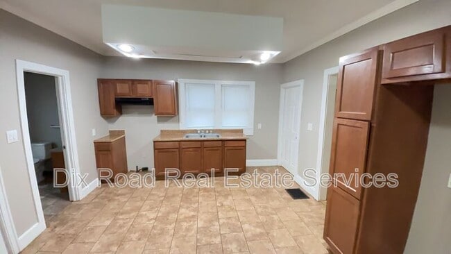 Building Photo - 1901 Tytus Ave