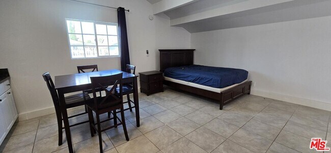 Building Photo - 17550 Willard St