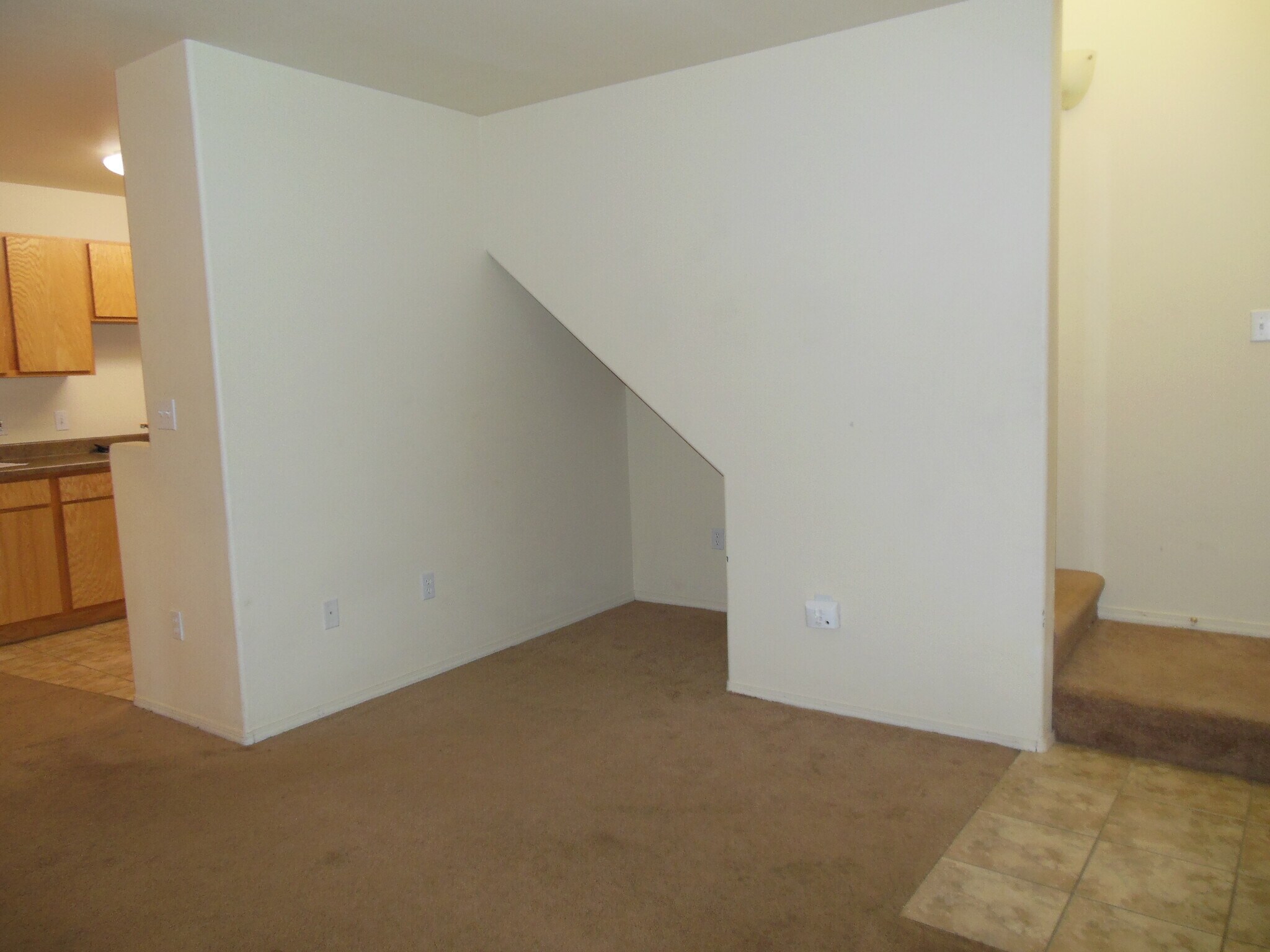 Building Photo - 1100 Goeglein Gulch #149