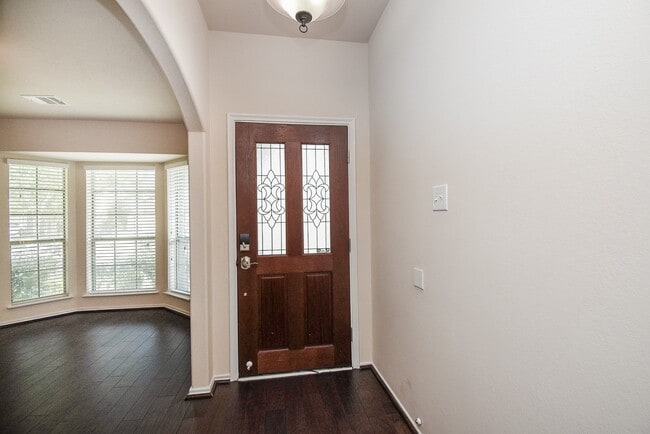 Building Photo - 13014 Southern Creek Dr