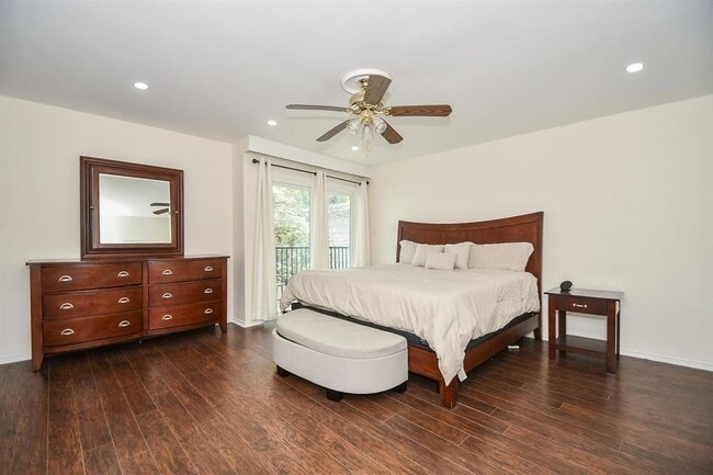 Building Photo - 6304 Riverview Way