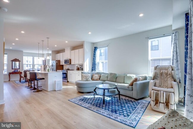 Building Photo - 4468 Sulford Ter