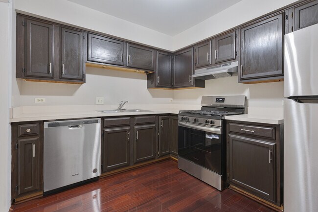Building Photo - 414 Villa Cir Dr