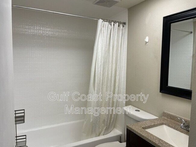 Building Photo - 3551 Longmeadow