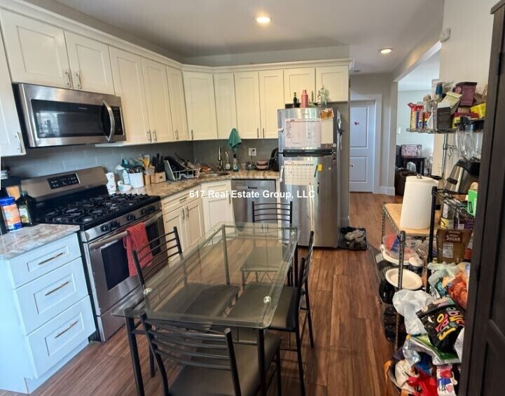 Building Photo - 22 Mansfield St