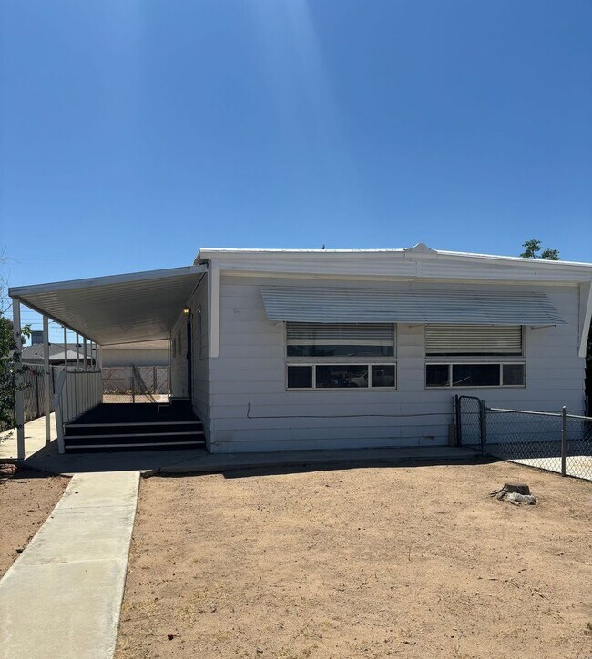 Building Photo - Updated 3 bedroom, 2 bathroom mobile!