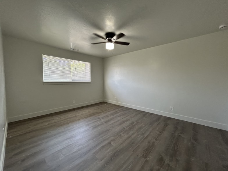 Building Photo - 1801 Parkway Blvd