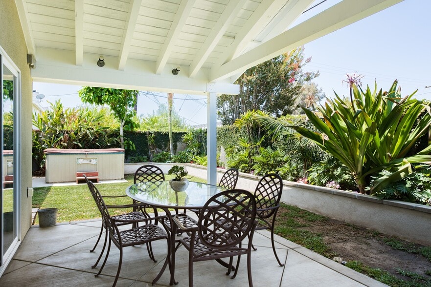 Patio - 3179 Sicily Ave