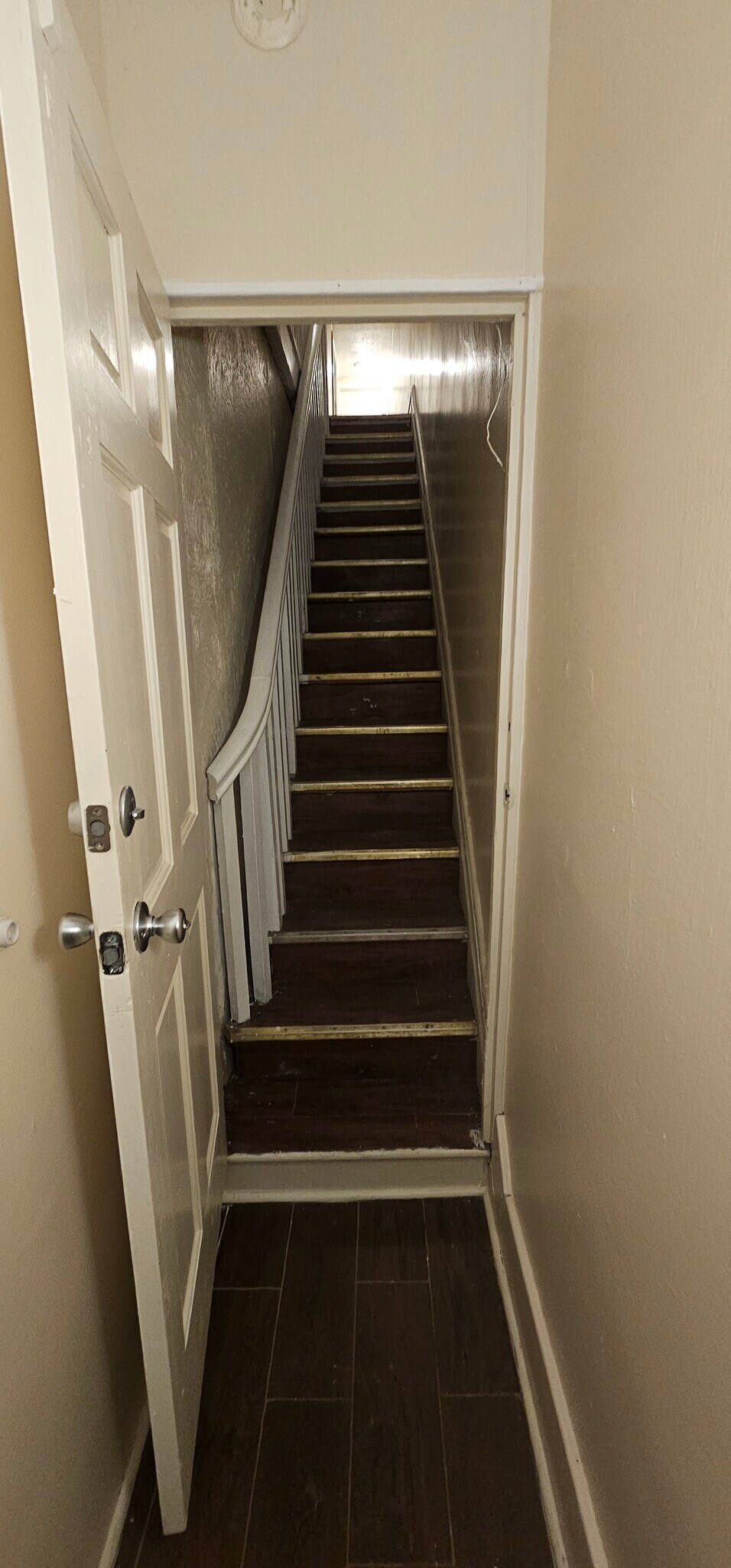 Building Photo - 132 W Douglass St