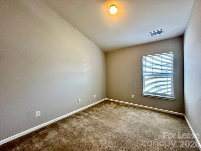 Building Photo - 12660 Persimmon Tree Dr