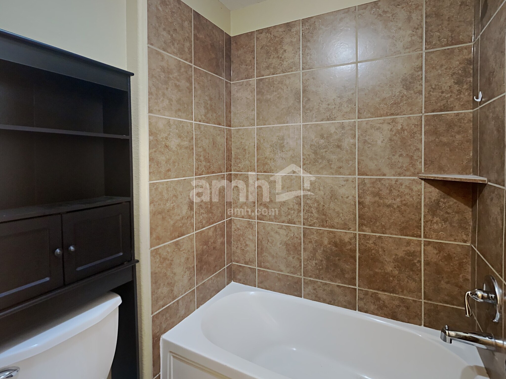 Building Photo - 6815 Hunters Way Ln