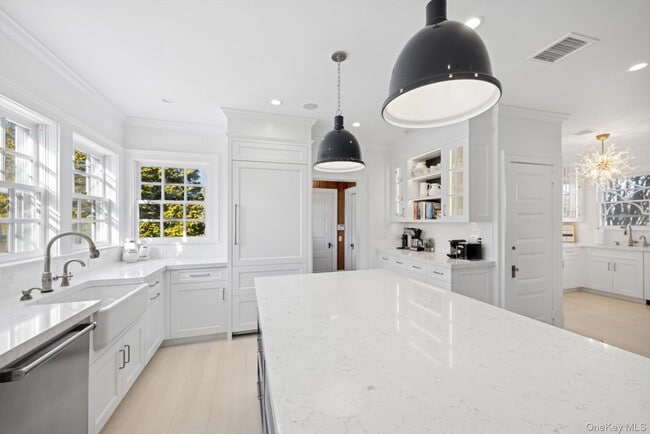 Building Photo - 41 Seafield Ln