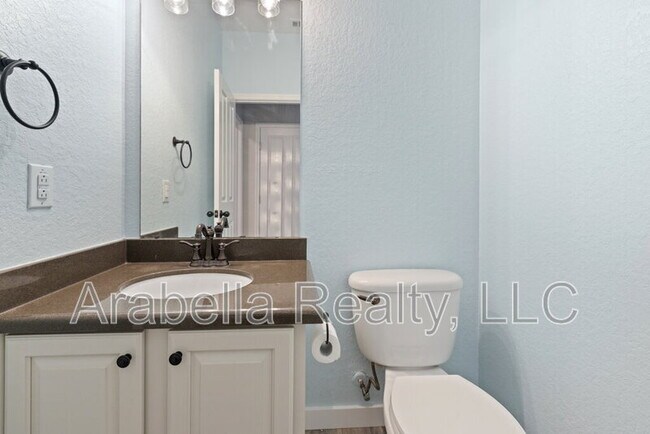 Building Photo - 208 Dove Run