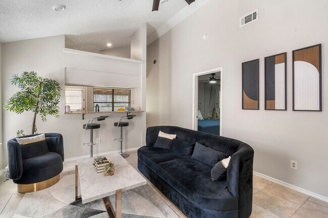 Building Photo - 408 Sycamore Ln