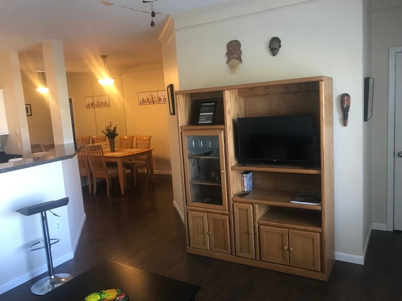 Building Photo - 4802 51st St W