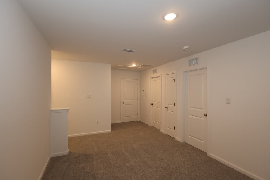 Building Photo - 20436 Spyglass Cir