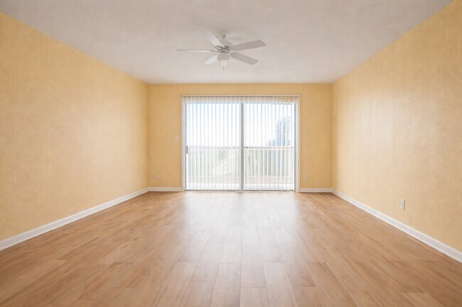 Building Photo - 8529 Hearth Dr