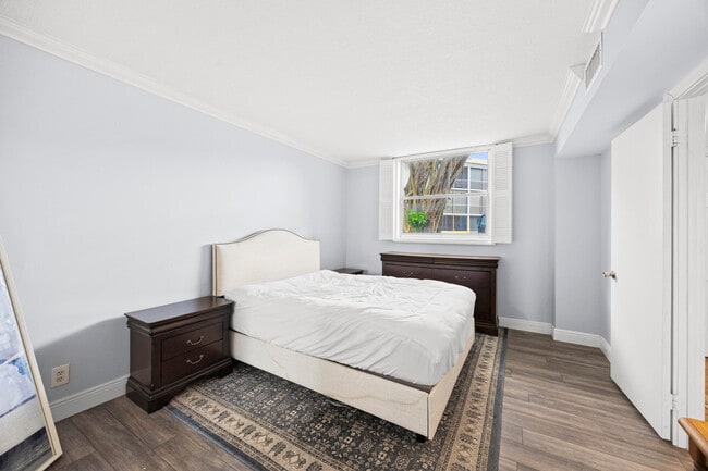 Building Photo - 5301 NW 2nd Ave