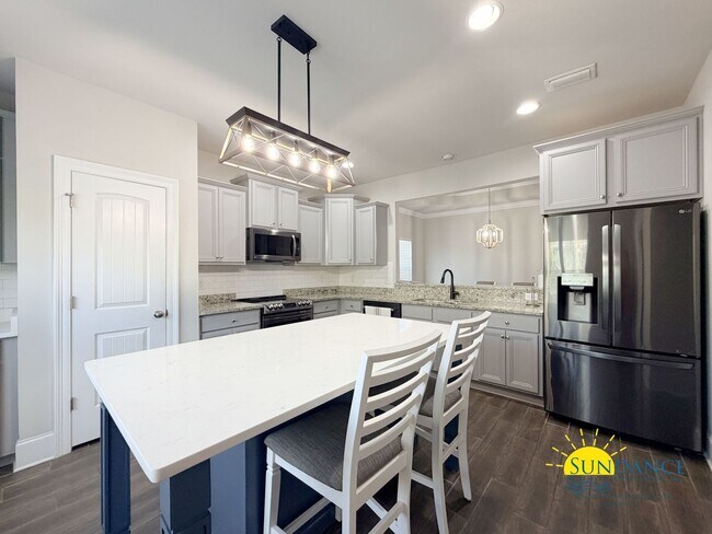 Building Photo - 210 Tropical Breeze Dr