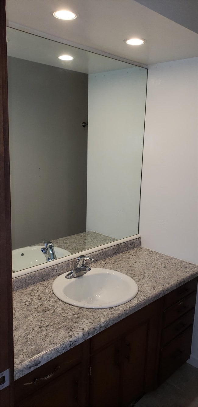 Building Photo - 2203 Barton Blvd