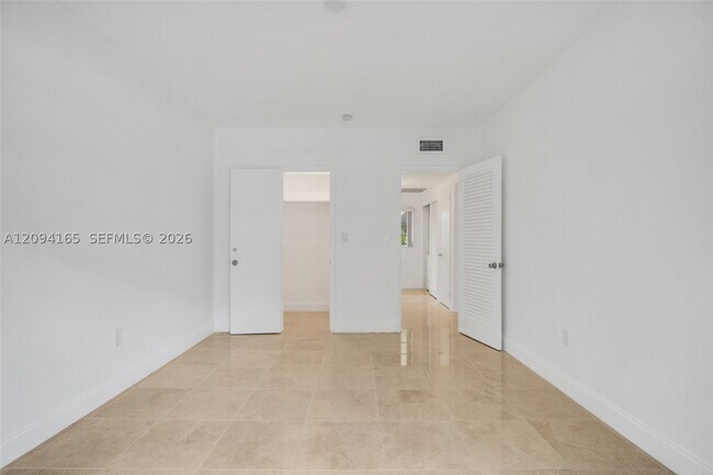 Building Photo - 50 FL-5