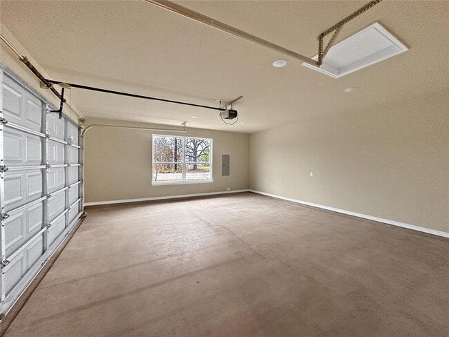 Building Photo - 104 Osage Dr