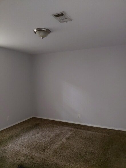 Building Photo - 4008 Hutson Ave