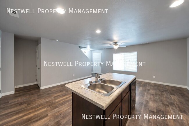 Building Photo - 14382 Firgrove Wy