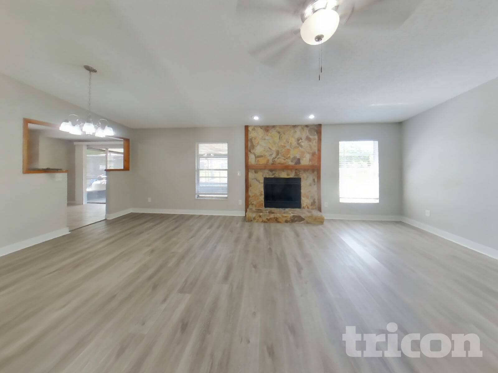 Building Photo - 1020 Red Oak Cir