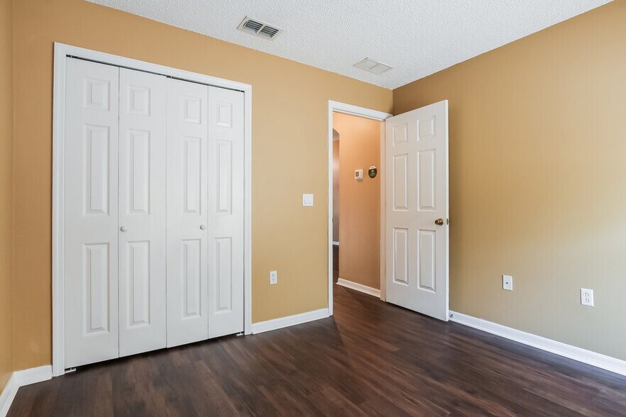 Building Photo - 30400 Pga Dr