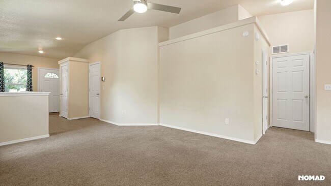 Building Photo - Charming 3BR Townhome in Colorado Springs