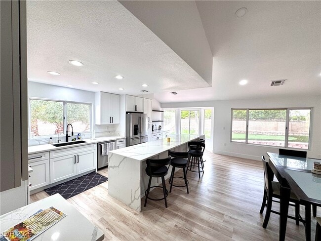 Building Photo - 9053 Firebird Dr