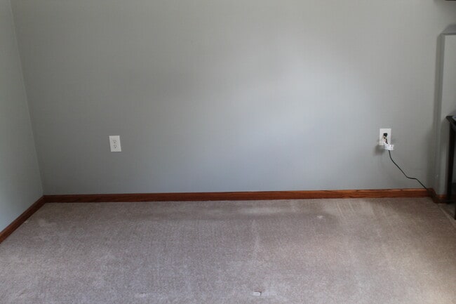 Building Photo - Avail Nov 1st!! SW Rochester 3 bedroom 2 b...