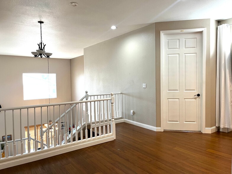 Building Photo - 7729 Villa Gabriela Ave