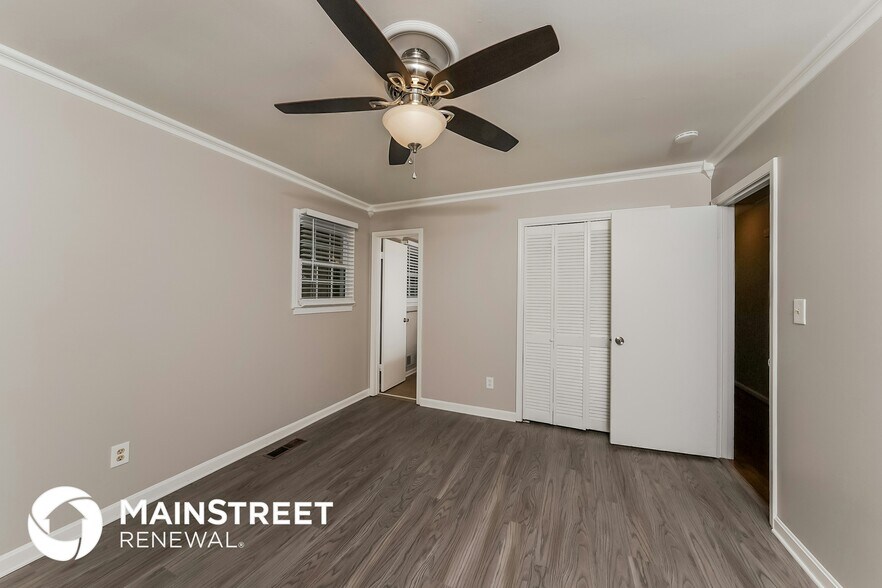 Building Photo - 1516 Highland Dr