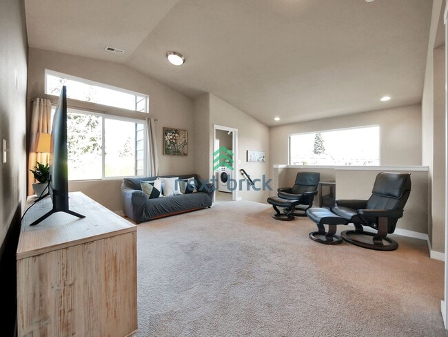 Building Photo - Gorgeous 3 Bed & 2.5 Bath Single Family House For Rent!