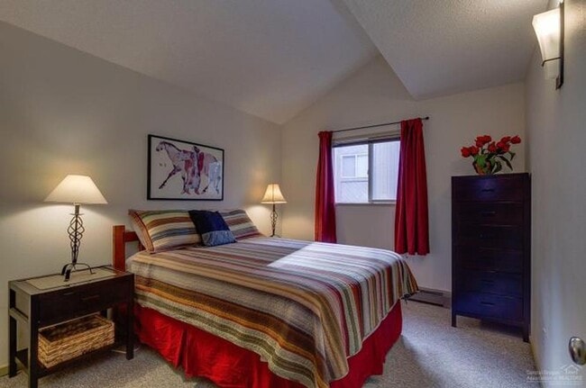 Building Photo - SWEET 2 BEDROOM, 1 BATH MT BACHELOR VILLAGE CONDO FOR RENT - AVAILABLE NOW!