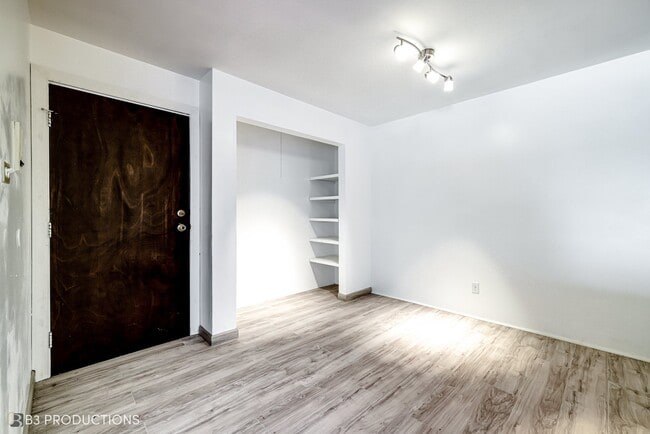 Building Photo - 20206 S Frankfort Square Rd