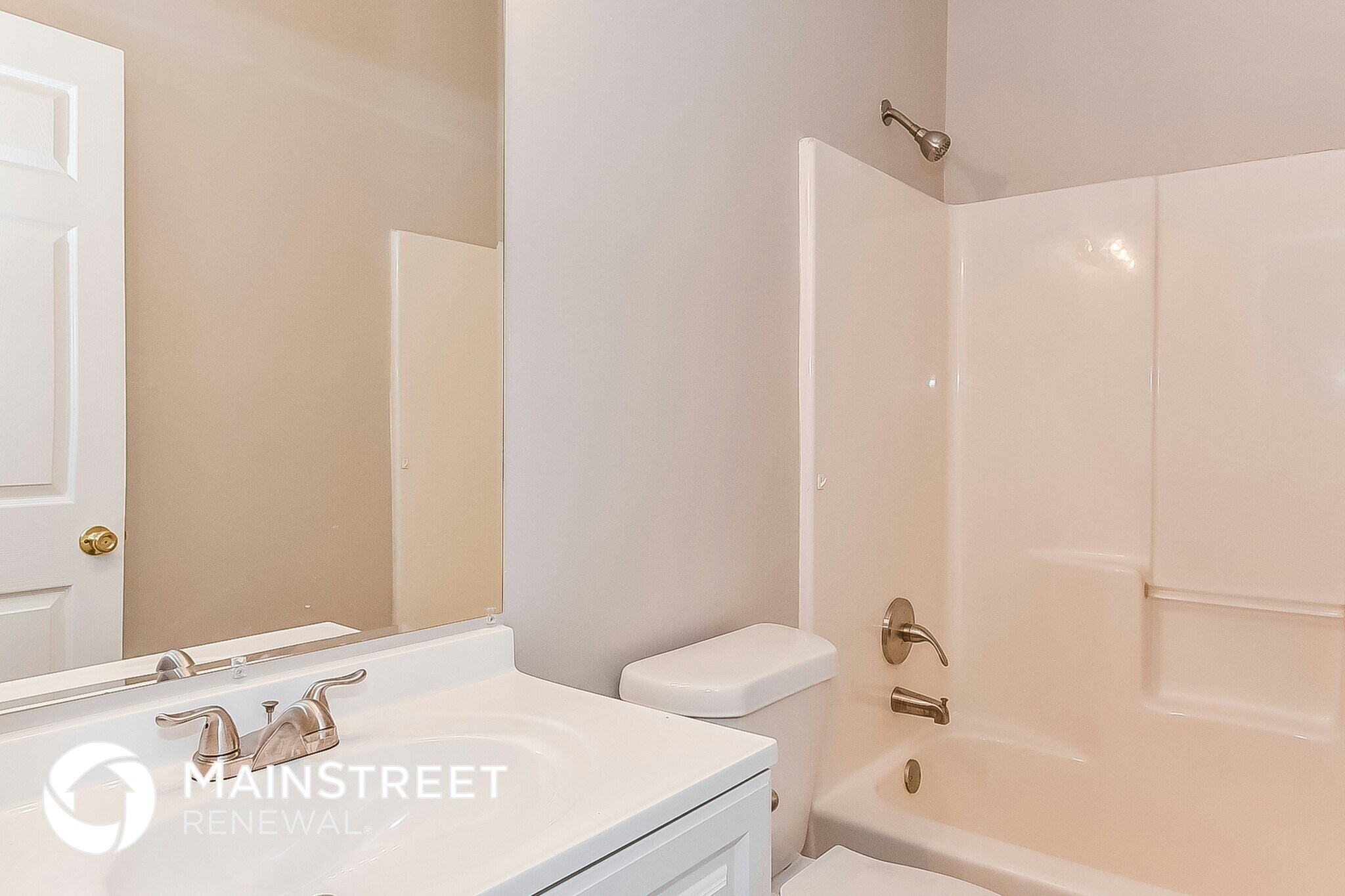 Building Photo - 1685 Versailles Dr