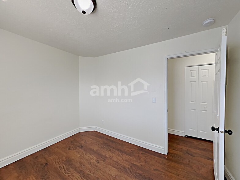 Building Photo - 2785 W 5350 S