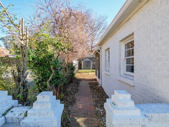 Building Photo - 1215 Trotwood Ave