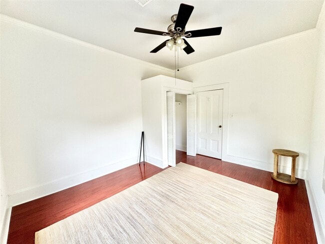 Building Photo - 1307 Avenue H