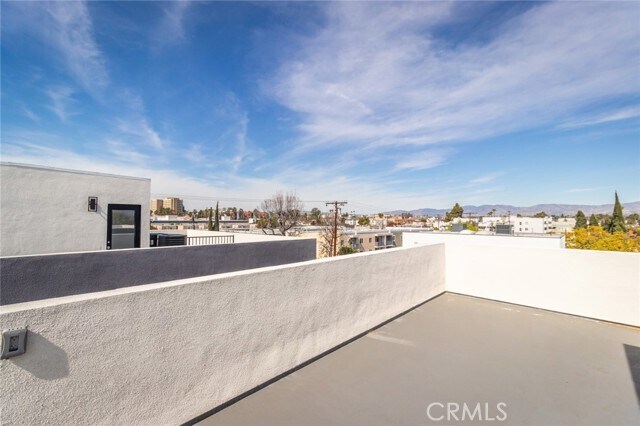 Building Photo - 5130 Riverton Ave