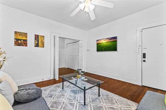 Building Photo - 2509 Whitney St